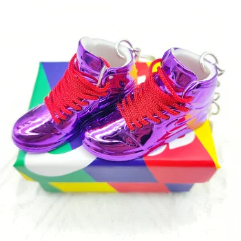 Téléphone Touche de Charme Mini Chaussures de Sport Trousseau 3D Couleur de Chaussures de Basket-ball Modèle de Voiture Décoration d'Une Paire de Chaussures Plus avec Boîte Cadeau