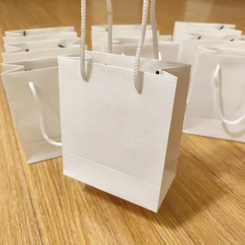 Simple Petit Sac De Cadeau De Cosmétiques, De Bijoux Fourre-Tout Sac Shopping Noir Blanc Papier Kraft Sac De Soirée De Mariage Exquis Emballage Cadeau